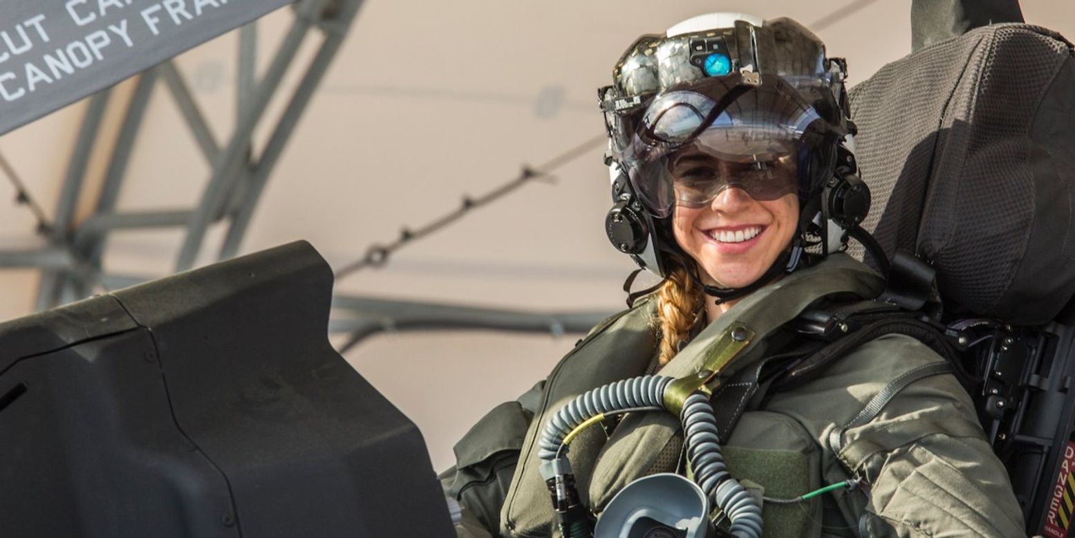 Oorah Meet Captain Anneliese Satz The First Female Marine To Pilot